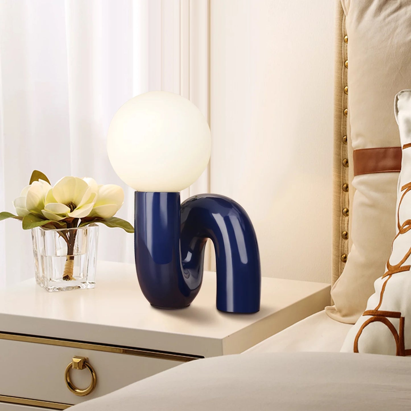 Le Loop Table Lamp