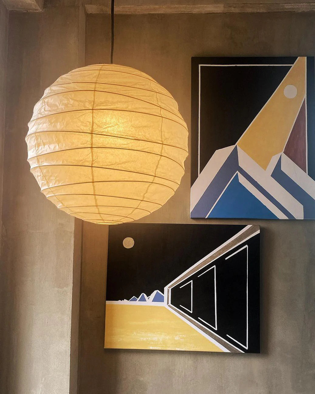 The Akari Boru - Lucy’s Lamps is a minimalist paper lantern pendant lamp inspired by traditional Japanese design. This aesthetic lamp adds a warm, soft glow to any room, perfect for living rooms, bedrooms, or reading spaces. Combining modern designer lighting with vintage charm, The Akari Boru creates a cozy, timeless ambiance ideal for both modern and retro interiors.