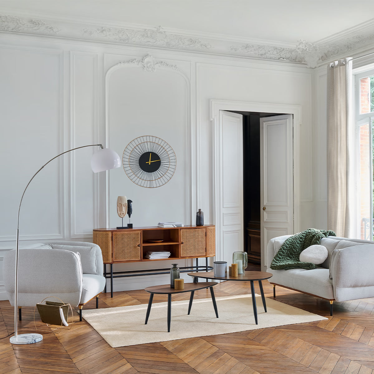 The Cosimo (Matte White) - Lucy’s Lamps is a minimalist arc floor lamp with retro charm. This modern LED floor lamp works as a light therapy lamp, aesthetic lamp, or bedside lamp. Perfect as a retro stained glass lamp or corner floor lamp for bedroom or floor lamps for living room spaces.